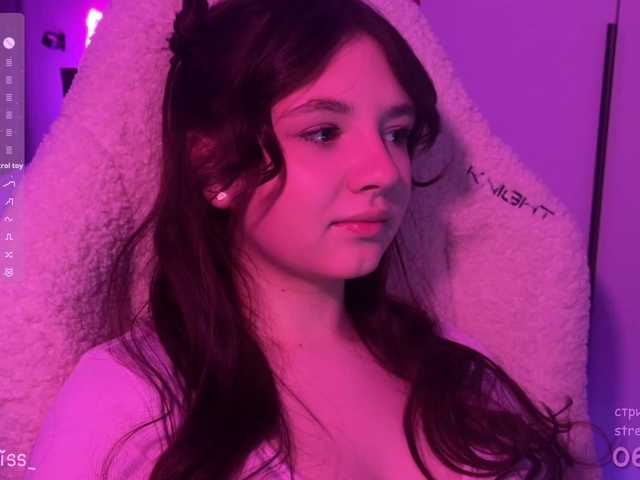 -FoxAlisa-'s BongaCams show and profile