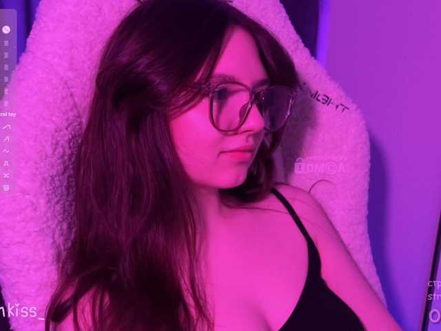 -FoxAlisa-'s BongaCams show and profile