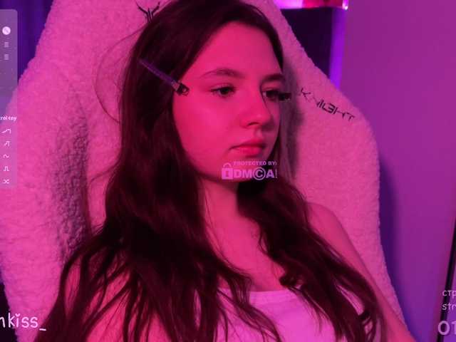 -FoxAlisa-'s BongaCams show and profile