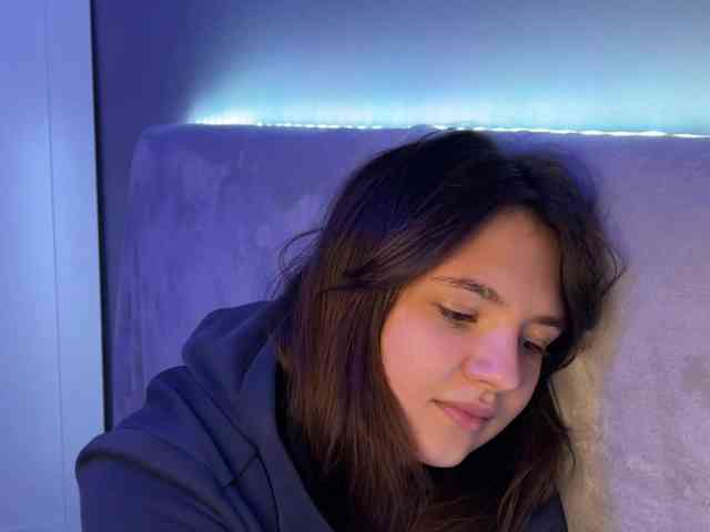 AlisaRichGold webcam