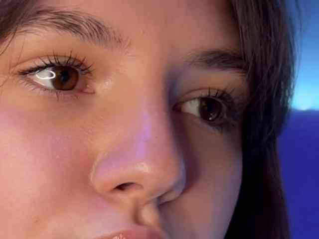 AlisaRichGold webcam
