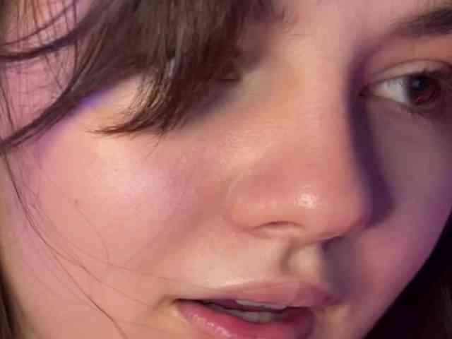 AlisaRichGold webcam