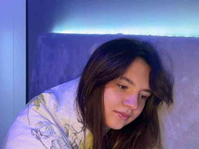 AlisaRichGold webcam