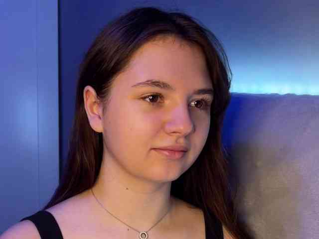 AlisaRichGold webcam