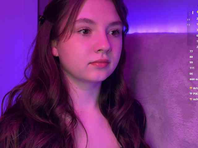 -FoxAlisa- Live Webcam on BongaCams