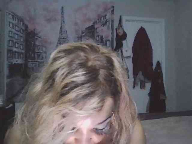 AmazingRedd Live Webcam on BongaCams