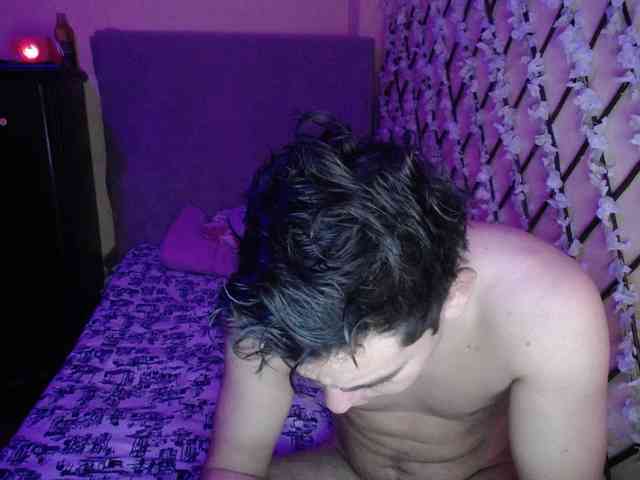 ANDREAHOTCOUPLE69 webcam