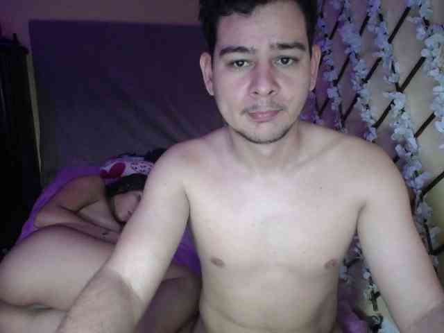 ANDREAHOTCOUPLE69 webcam