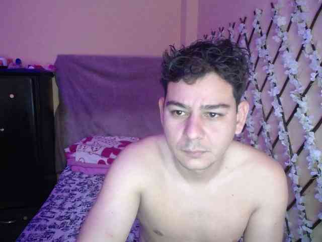 ANDREAHOTCOUPLE69 webcam