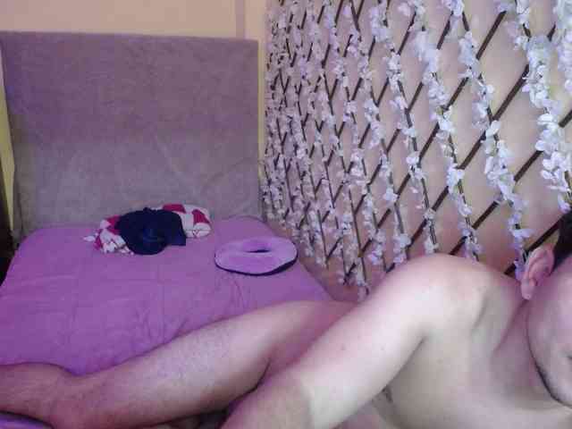 ANDREAHOTCOUPLE69 webcam