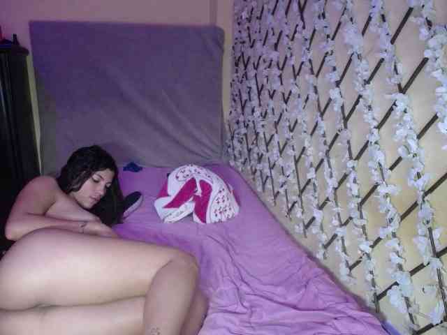 ANDREAHOTCOUPLE69 webcam