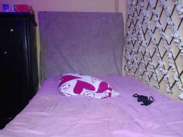 ANDREAHOTCOUPLE69 webcam