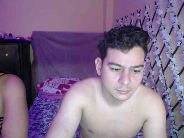 ANDREAHOTCOUPLE69 webcam