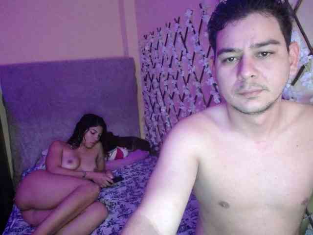 ANDREAHOTCOUPLE69 webcam