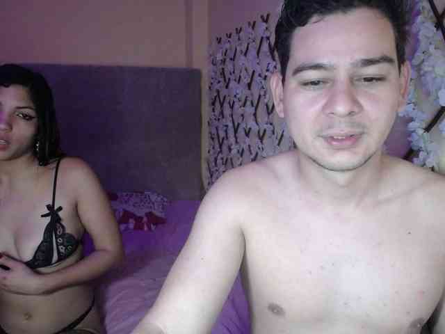 ANDREAHOTCOUPLE69 webcam