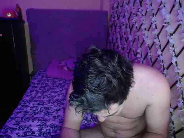 ANDREAHOTCOUPLE69 webcam