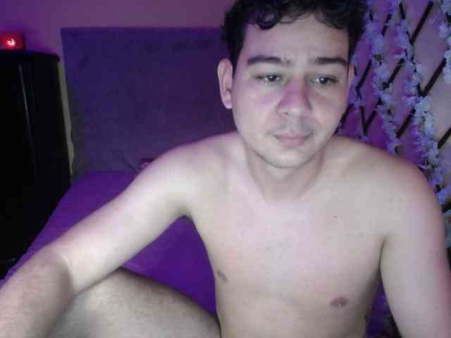 ANDREAHOTCOUPLE69 webcam