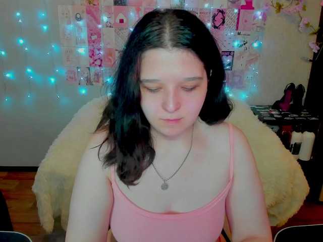 le modèle Acid-Kate est en webcam porno dans un show sur le site bongacams, il possède les tags suivants: White/Caucasian,Brunette,Shaved