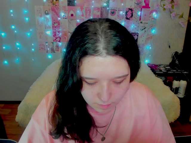 Acid-Kate's BongaCams show and profile