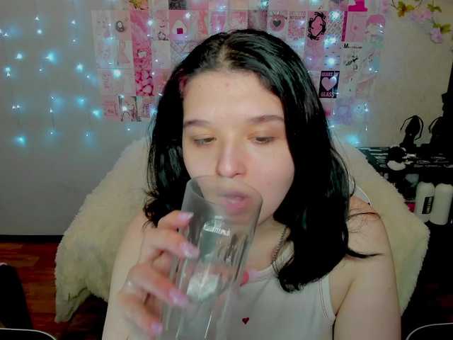 Acid-Kate's BongaCams show and profile