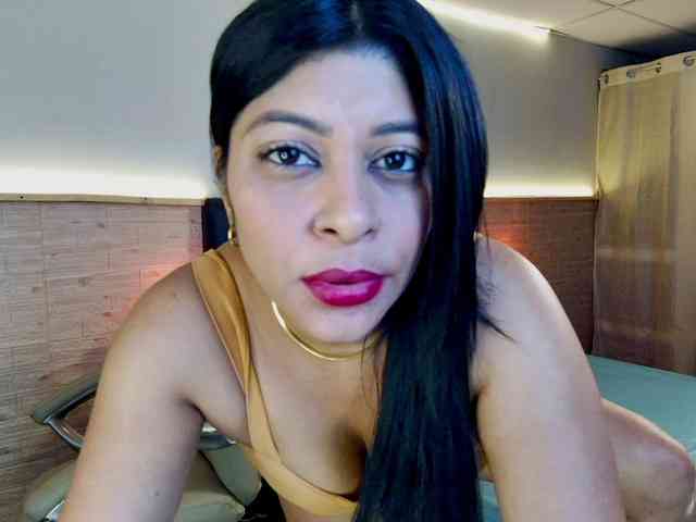 Lashmy111 webcam