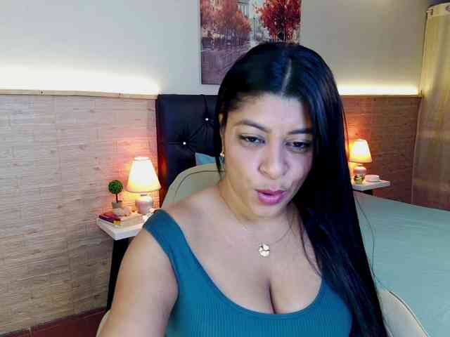 Lashmy111 webcam