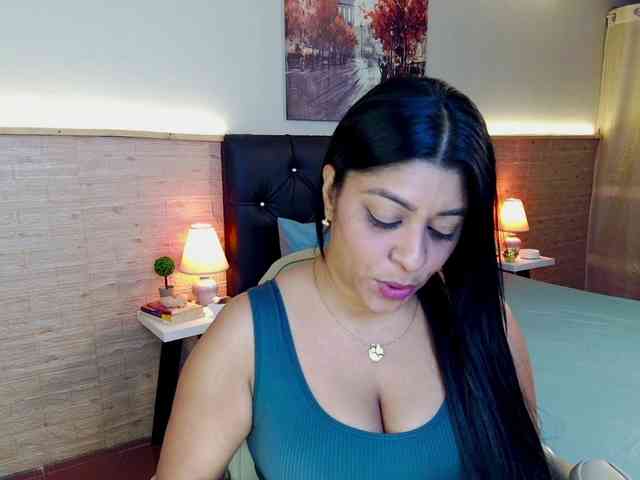 Lashmy111 webcam