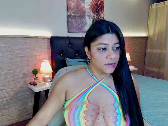 Lashmy111 webcam
