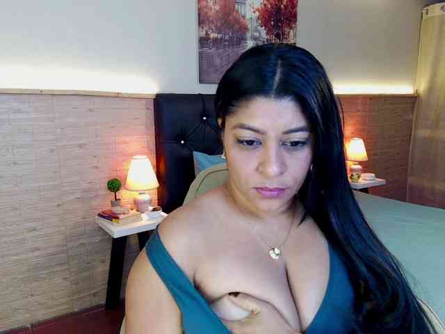 Lashmy111 webcam