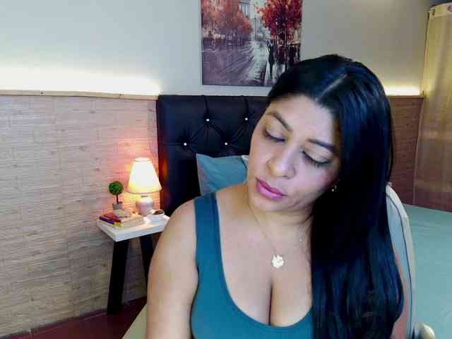 Lashmy111 webcam