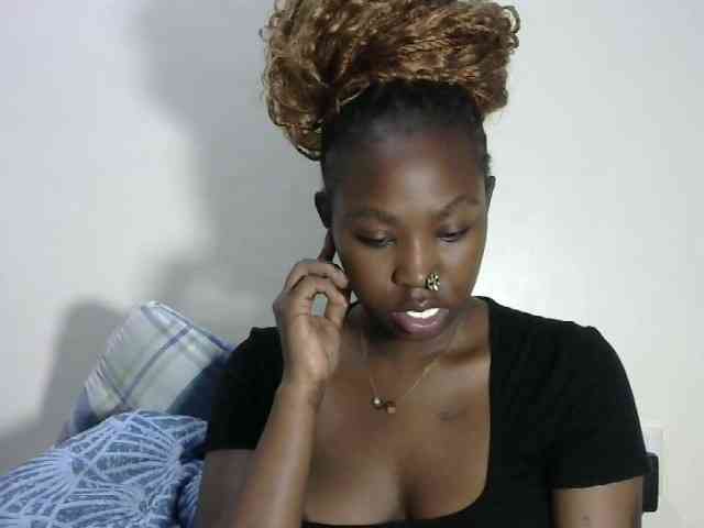 Lovelyacce webcam