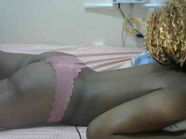 Lovelyacce webcam