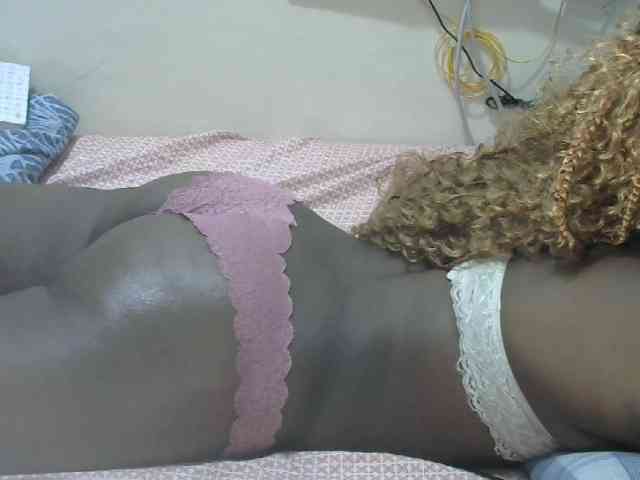 Lovelyacce webcam
