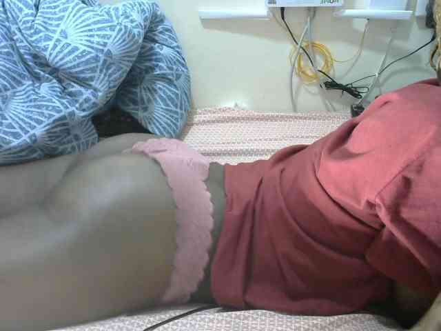 Lovelyacce webcam