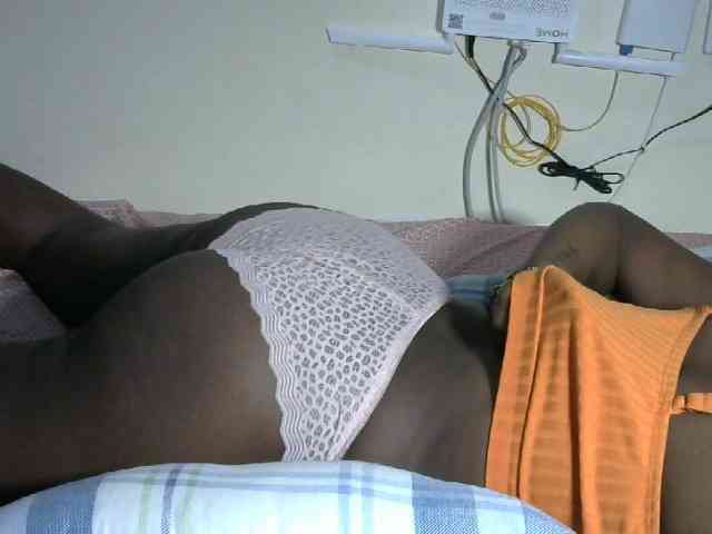 Lovelyacce webcam