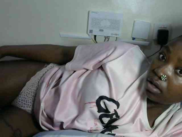 Lovelyacce webcam