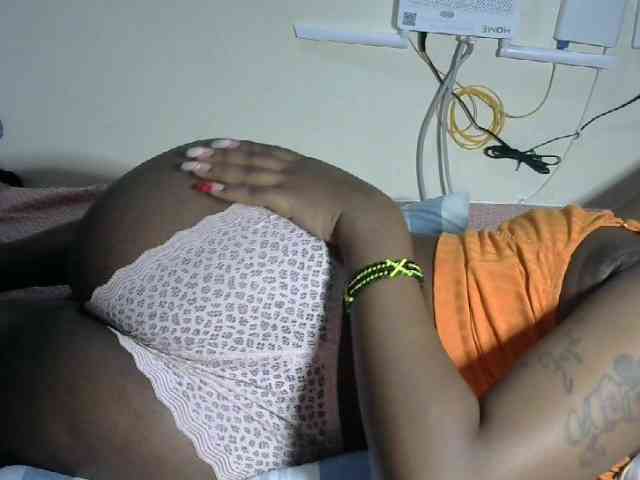 Lovelyacce webcam