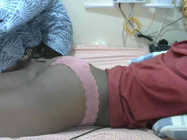 Lovelyacce webcam