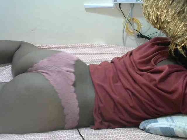 Lovelyacce webcam