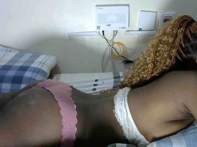 Lovelyacce webcam
