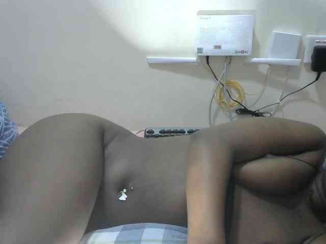 Lovelyacce webcam