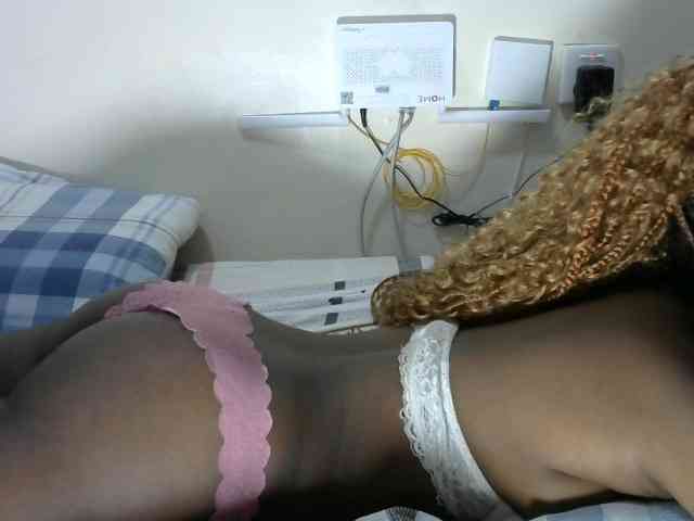 Lovelyacce webcam