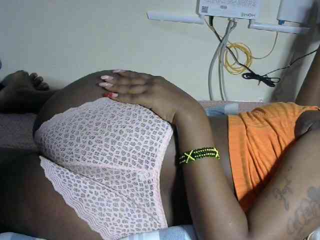 Lovelyacce Live Webcam on BongaCams