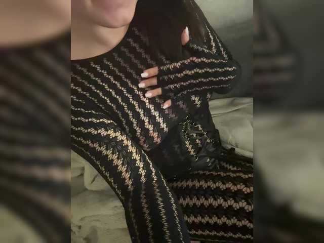 MissKriss1's BongaCams show and profile