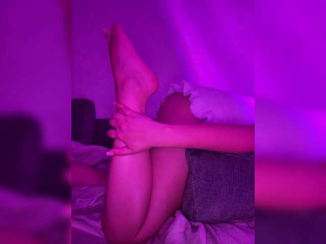 MissKriss1's BongaCams show and profile