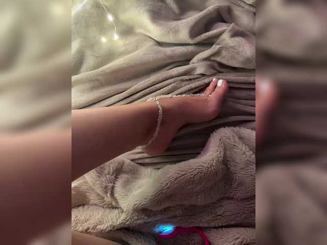 MissKriss1's BongaCams show and profile