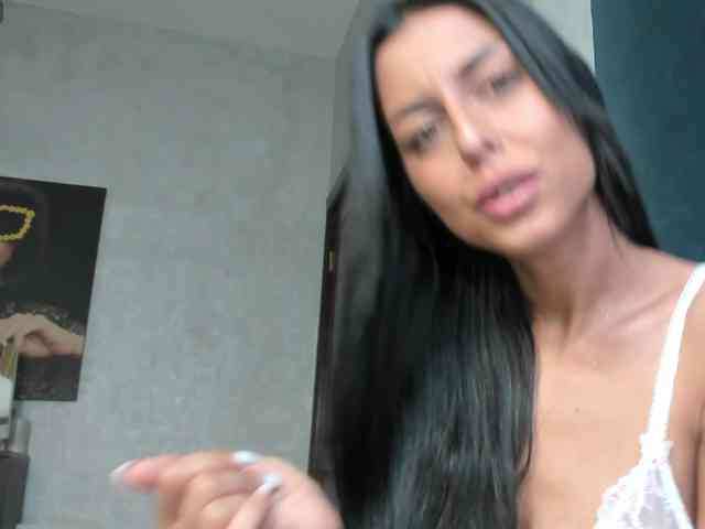 Ishalyn webcam