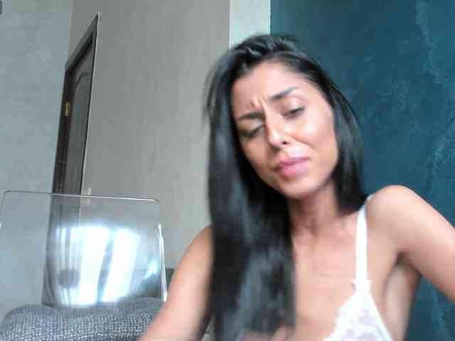 Ishalyn webcam
