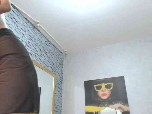 Ishalyn webcam