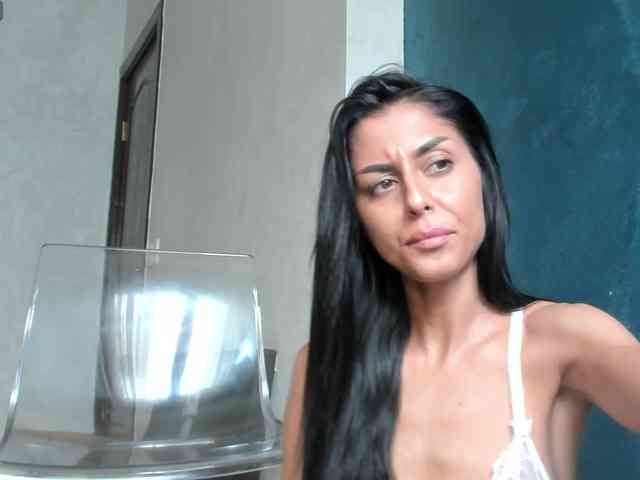 Ishalyn webcam